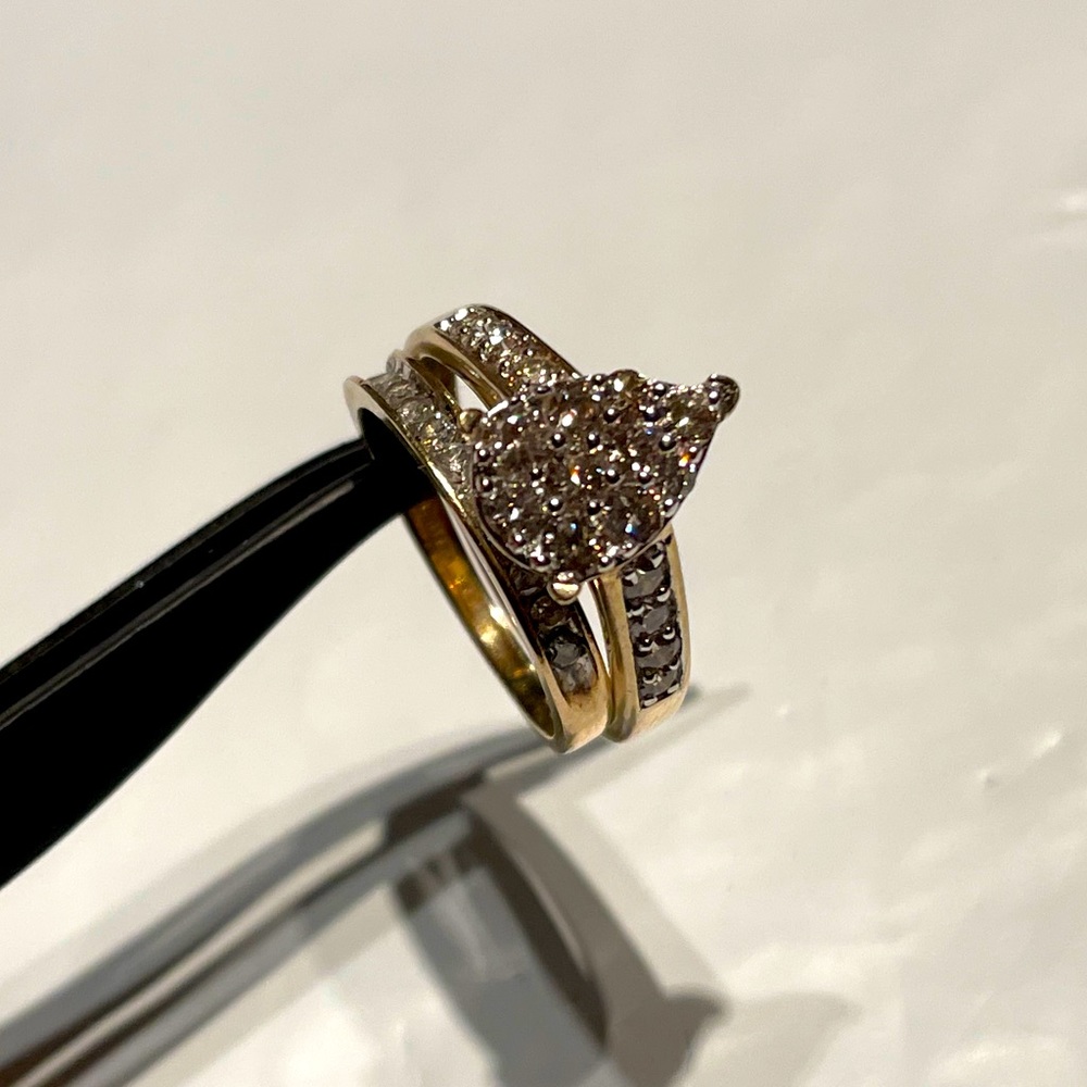 10K Pear Shaped Diamond Ring Set